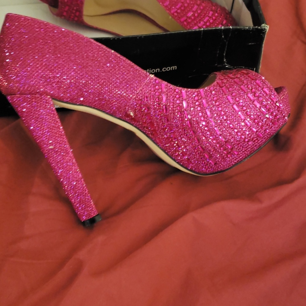Fuchsia  glittery heels